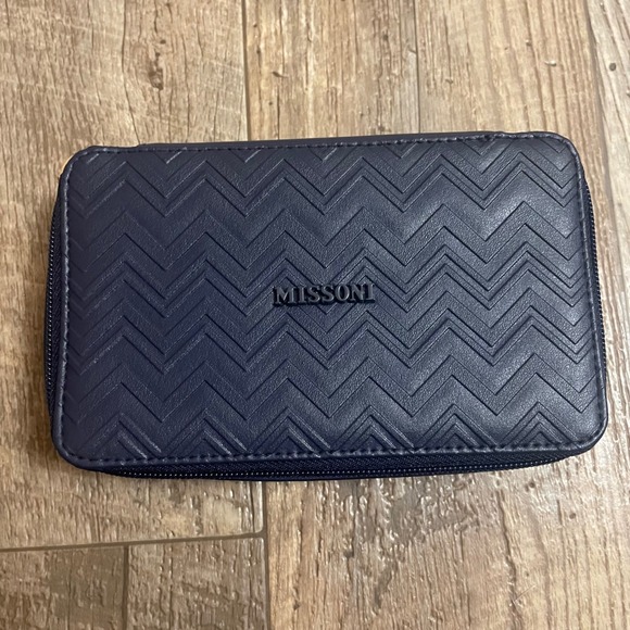 Missoni for Delta Airlines Lot (2) Cosmetic Bag Travel Case Blue Zig Zag EMPTY - Picture 4 of 8